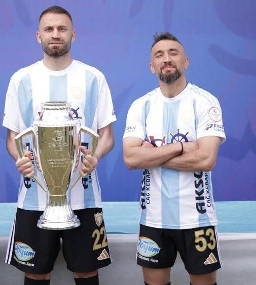 Trendyol Süper Lig ekiplerinden Erzurumspor FK’nın takım kaptanları Mustafa Yumlu