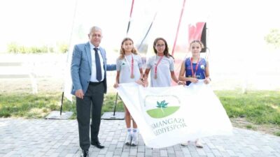 Osmangazi Belediyesi, gençleri spora teşvik etmek ve sporun yaygınlaşmasını sağlamak