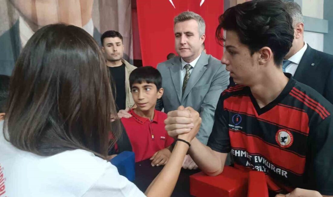Özalp’ta Gençlik ve Spor Festivali Düzenlendi. Van’ın Özalp ilçesinde Gençlik ve Spor İlçe Müdürlüğü tarafından gençlik