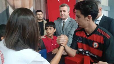 Van’ın Özalp ilçesinde Gençlik ve Spor İlçe Müdürlüğü tarafından gençlik
