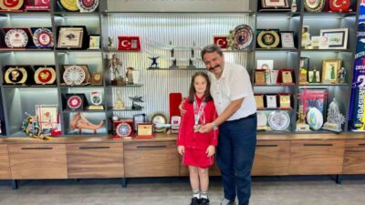 Gençlik ve Spor İl Müdürü Hasan Kalın, çifte başarısıyla Eskişehir’i