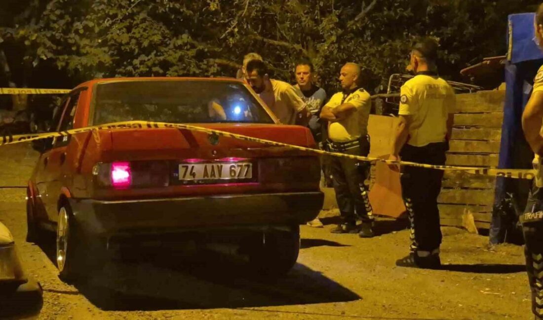 Bartın’da polisten kaçan ehliyetsiz sürücü, girdiği ara sokaktaki evinin önünde