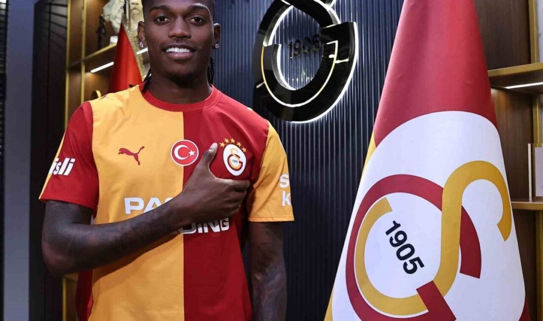 Galatasaray’ın yeni transferi 27 yaşındaki Rafael Leao, sarı-kırmızılıların tarihindeki 7.