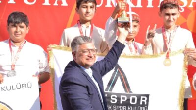 Kütahya Dumlupınar Üniversitesi Rektörü Prof. Dr. Süleyman Kızıltoprak, Kütahya’nın tarihî