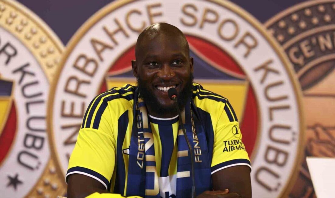 Fenerbahçe’nin yeni transferi Romelu Lukaku, sakat olmadığını ve forma giyecek