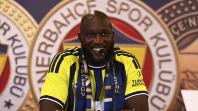 Fenerbahçe’nin yeni transferi Romelu Lukaku, sakat olmadığını ve forma giyecek