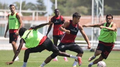 Süper Lig ekiplerinden Samsunspor, ligin ikinci haftasında oynayacağı Çaykur Rizespor