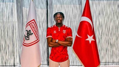 Süper Lig ekiplerinden Samsunspor, Fransa temsilcisi USL Dunkerque forması giyen