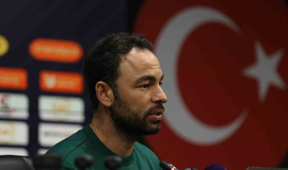 Kocaelispor Teknik Direktörü Selçuk İnan, Amed Sportif Faaliyetler karşısında aldıkları