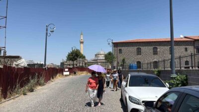 Memorial Dicle Hastanesinde görevli Kardiyoloji Uzmanı Prof. Dr. Serkan Akdağ,