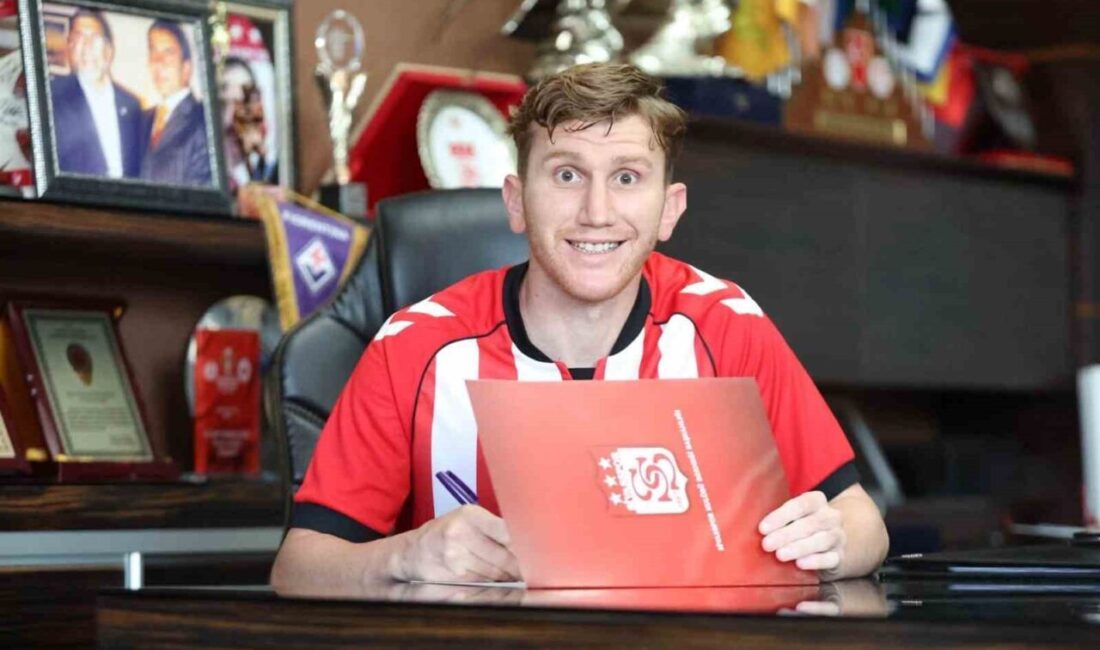 Trendyol 1. Lig ekibi Sivasspor’un yeni transferlerinden Burak Kapacak’ın lisansı