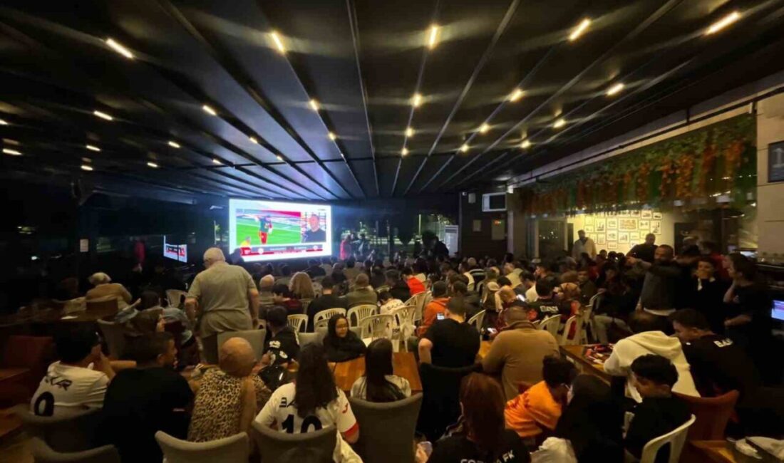 Tarihinde ilk kez Trendyol Süper Lig’e yükselen Çorum FK’nin taraftarları,