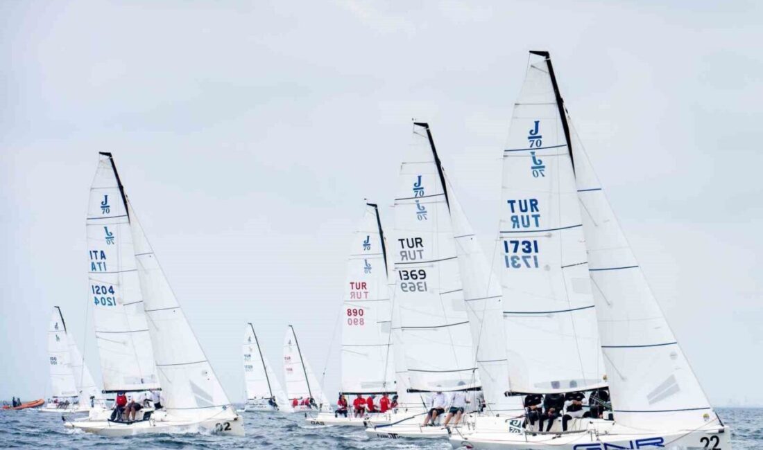TAYK-Eker Olympos Regatta’da J70 etabı tamamlandı 14’üncü TAYK-Eker Olympos Regatta’nın ilk üç gününe J70 sınıfının yüksek