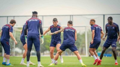 Trabzonspor bugün Mehmet Ali Yılmaz Tesisleri’nde yaptığı çalışma ile yeni