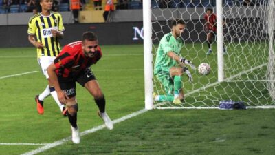 Trendyol Süper Lig’in 1. haftasında Gençlerbirliği, sahasında ağırladığı Fenerbahçe’yi 2-1