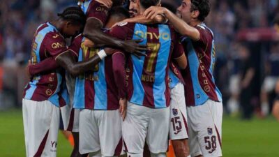 Trendyol Süper Lig’in 2. haftasında Trabzonspor, sahasında RAMS Başakşehir karşılaşıyor.