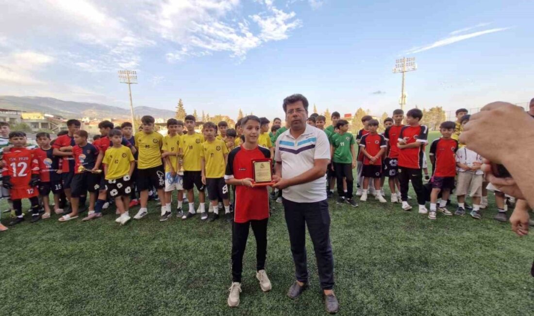 Kahramanmaraş’ta ilk kez düzenlenen TSYD Kahramanmaraş Cup, 1920 Kurtuluşspor’un şampiyonluğuyla