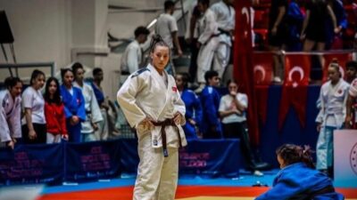 Ordu’da düzenlenen ’1. Uluslararası Ordu Oksijen Judo Turnuvası’na Eskişehir’den katılan