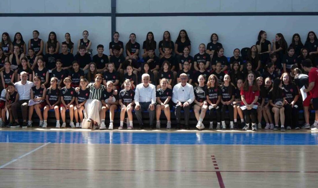 Turgutlu’da 2 bin çocuk yazı spor ve sanatla geçirdi Turgutlu Belediyesi bünyesinde düzenlenen Yaz Spor ve Kültür Sanat Kursları