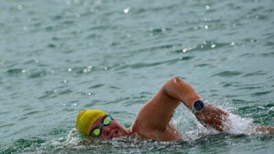 Türk ultramaraton yüzücüsü Melisa Uluarslan, açık su yüzücülüğünün en zorlu