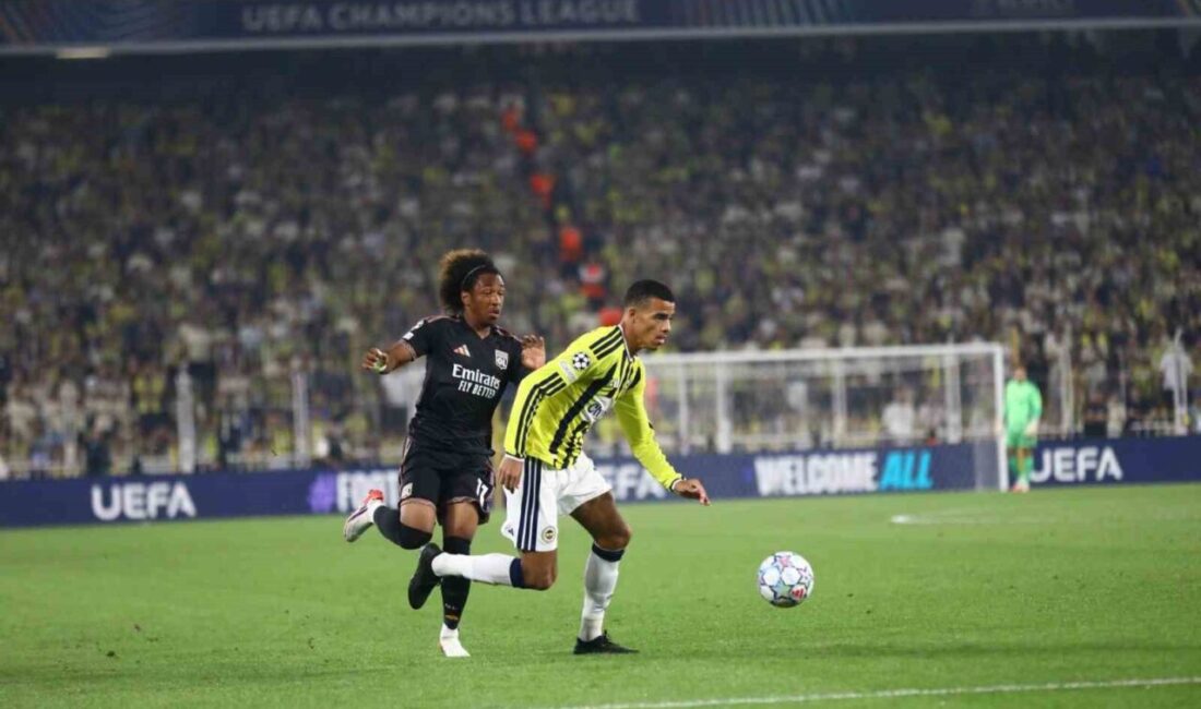 Fenerbahçe, UEFA Şampiyonlar Ligi play-off turu ilk maçında evinde Fransız