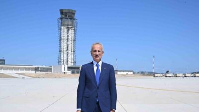 Ulaştırma ve Altyapı Bakanı Abdulkadir Uraloğlu, İHA Kayıt Sistemi’nde kayıtlı