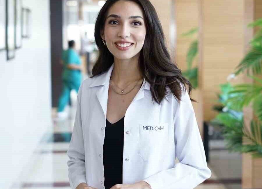 Uzmanından uyarı: “Tansiyonunuz normal olsa bile fazla tuzu hafife almayın” Fazla tuz tüketiminin yalnızca hipertansiyonla ilişkilendirilmemesi gerektiğini belirten Medicana International