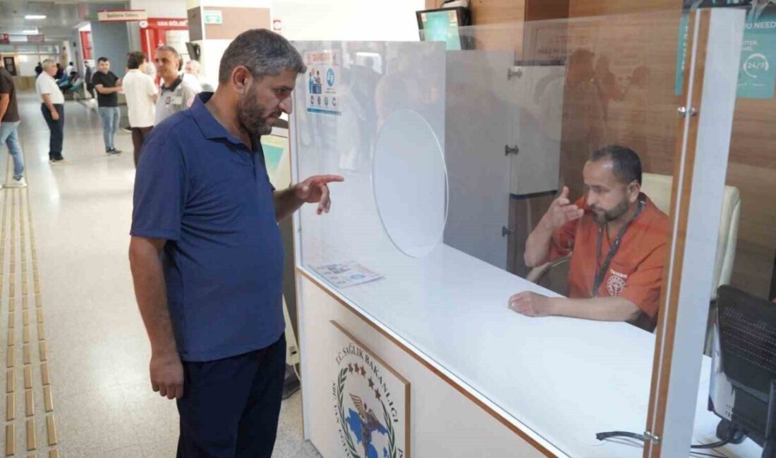 Van Eğitim ve Araştırma Hastanesi personeline, işitme engelli bireylerin sağlık