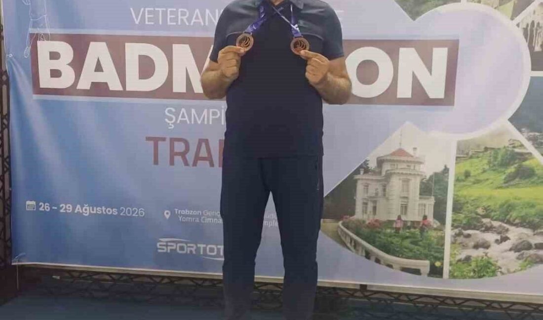 Veteranlar Türkiye Badminton Şampiyonası’na Beypazarı’ndan katılan Ali Dönmez, iki farklı