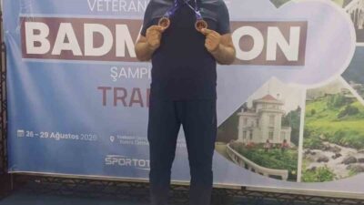 Veteranlar Türkiye Badminton Şampiyonası’na Beypazarı’ndan katılan Ali Dönmez, iki farklı