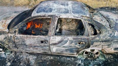Afyonkarahisar’da seyir halindeyken motoru alev alan otomobil kullanılamaz hale gelirken,