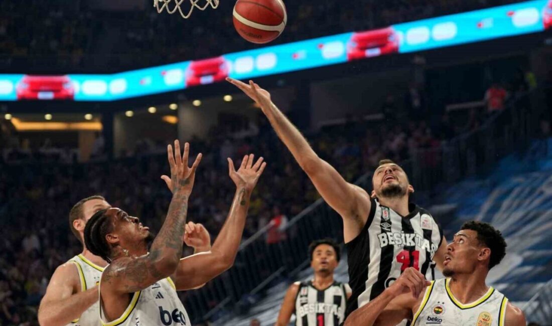 39. Erkekler Cumhurbaşkanlığı Kupası sahibini buluyor Erkekler basketbolda Fenerbahçe ile Beşiktaş, yarın 39. Cumhurbaşkanlığı Kupası için
