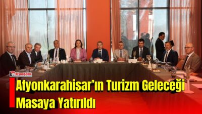 Afyonkarahisar Valisi Dr. Naci Aktaş, Belediye Başkanı Burcu Köksal, vali