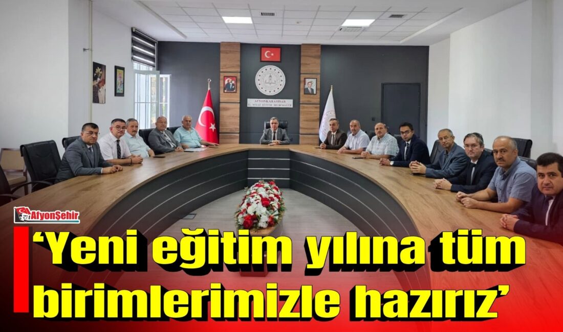 Afyonkarahisar İl Milli Eğitim Müdürü İsmail Altınkaynak başkanlığında, Eğitim Müfettişleri