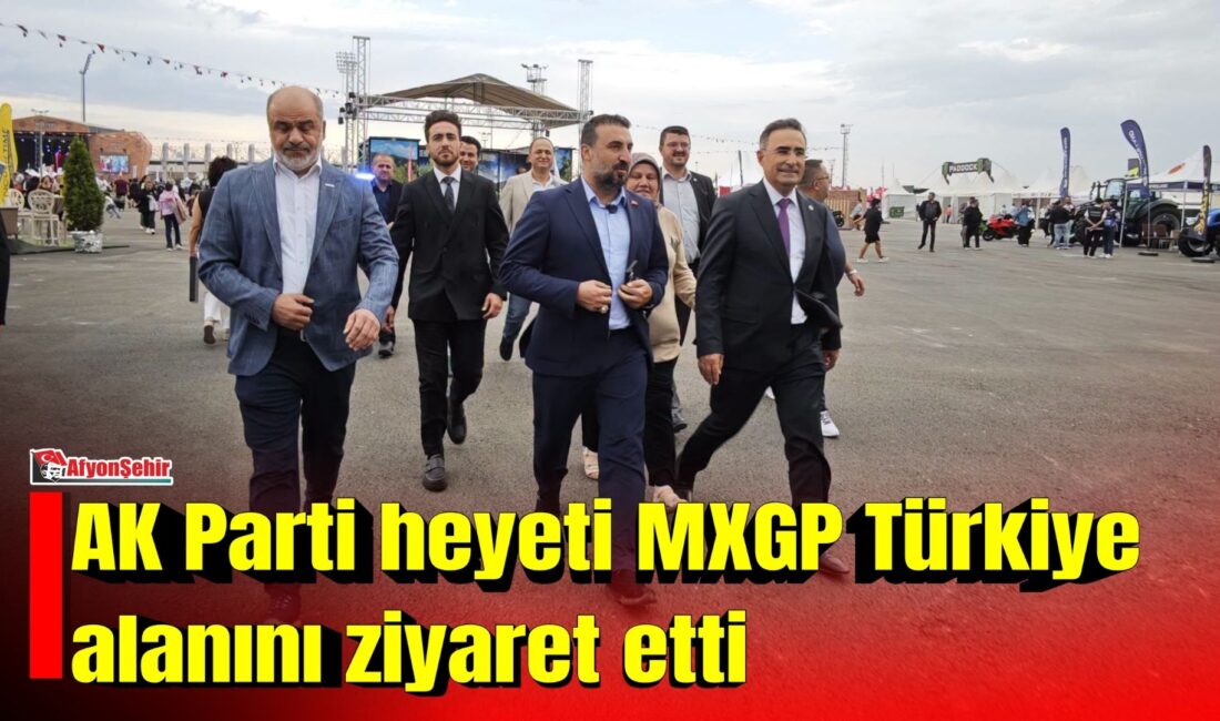AK Parti Afyonkarahisar İl Başkanı Özgür Kavak ve Milletvekili Hasan