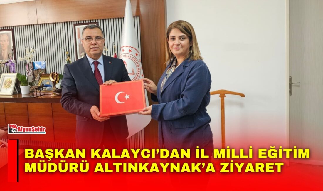 AK Parti Afyonkarahisar İl Kadın Kolları Başkanı Hülya Kalaycı ve
