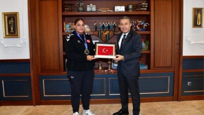 Trabzon Valisi Tahir Şahin, Bulgaristan’da yapılan 2026 Büyük Kadınlar Avrupa