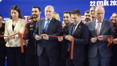 Gençlik ve Spor Bakanı Osman Aşkın Bak, Türkiye Cimnastik Federasyonu’nun