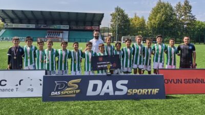 Bursa’da 8 takımın katılımıyla düzenlenen Dassportif Turnuvası’nda mücadele eden Balıkesir