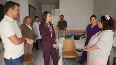 Aydın Şehir Hastanesi Başhekimi Prof. Dr. Özlem Özbağçıvan, hastane yöneticileriyle