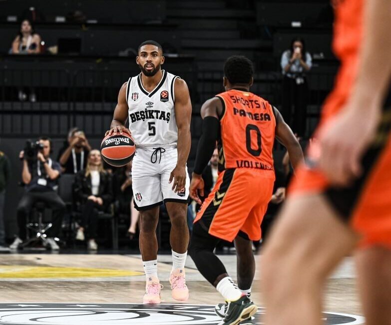 Beşiktaş, Euroleague’e mağlubiyetle başladı Beşiktaş, Euroleague’in ilk haftasında sahasında İspanyol ekibi Valencia Basket’e 96-94