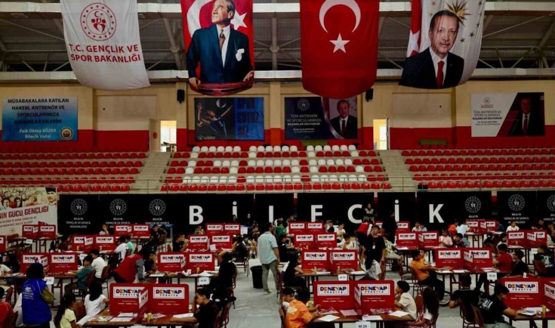 Bilecik’te 215 öğrenci sıfır atık için teknoloji geliştirdi Bilecik’te 215 öğrenci, sıfır atık için geliştirdikleri mekanik tasarımlarla hünerlerini