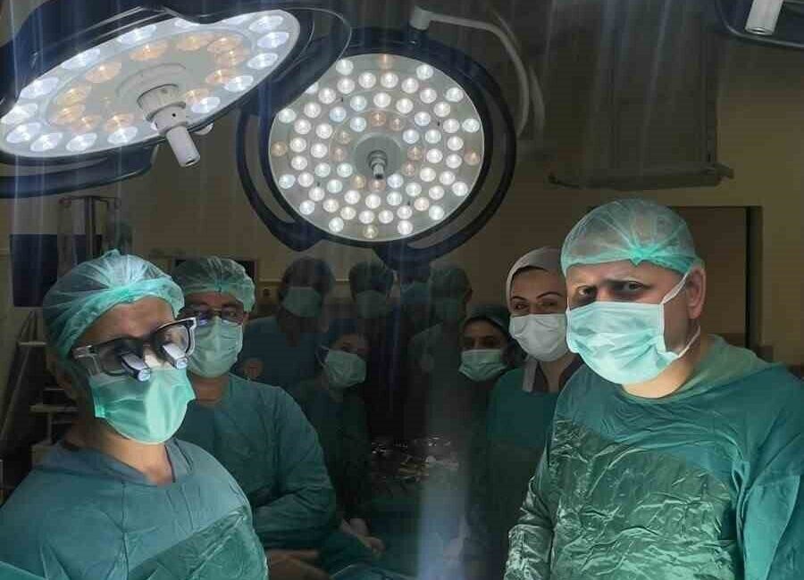 Bitlis’te kesici alet yaralanması sonucu kalbinden ağır şekilde yaralanan bir
