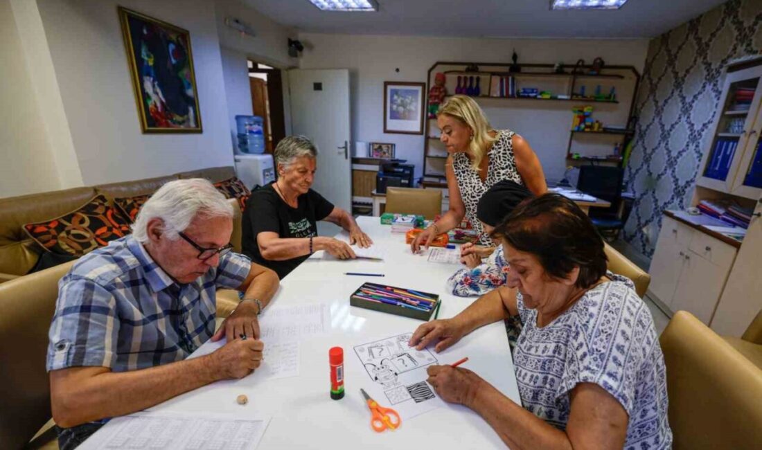 İzmir Büyükşehir Belediyesi Alzaymır ve Demans Merkezi, üyelerinin bilişsel becerilerini