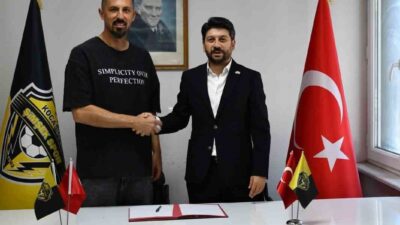Kocasinan Şimşekspor tecrübeli kaleci Cihan Şentürk’ü kadrosuna kattı. Profesyonelliğe Geçiş
