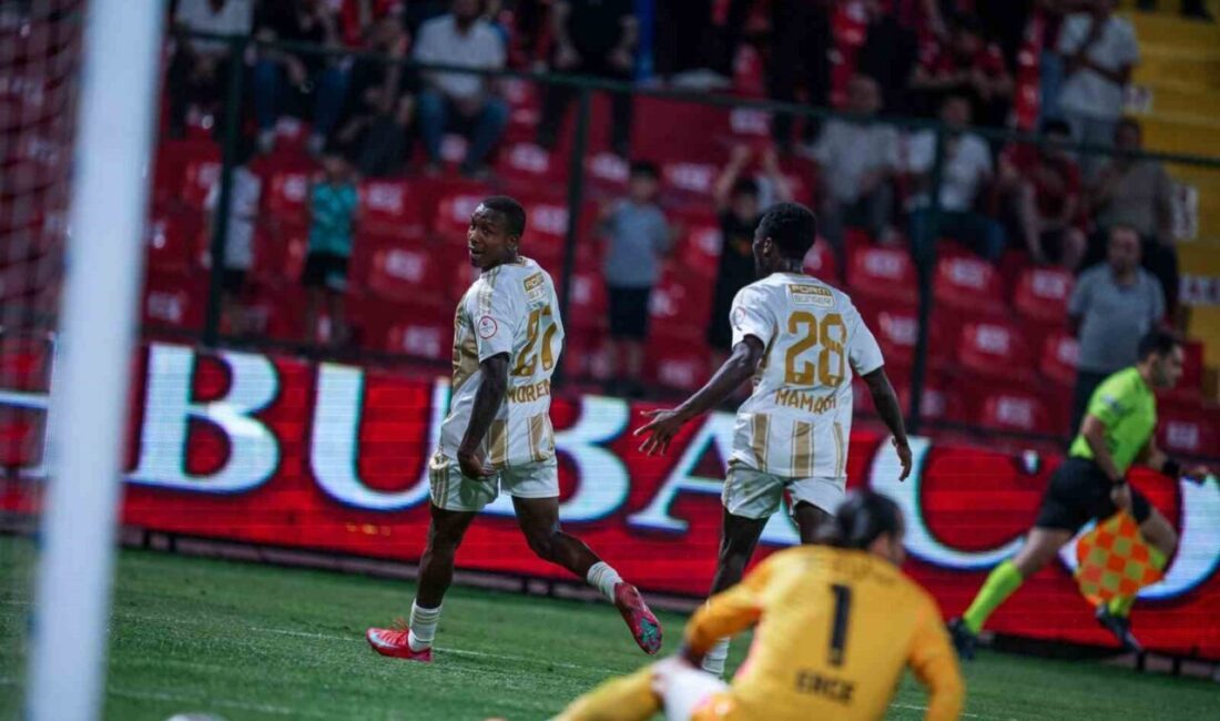 Kayserispor’un başarılı oyuncusu Daniel Moreno son 3 maçta 5 gol