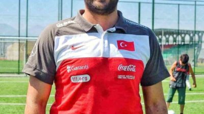 Kayseri Süper Amatör Küme ekiplerinden Develispor antrenör Eren Çalapverdi ile