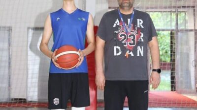 Diyarbakır’da yetişen genç basketbolcu Muhammed Emin Pamuk, gösterdiği başarılı performansın