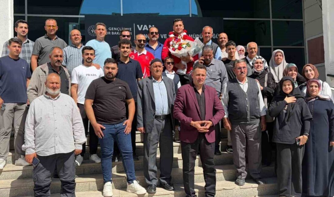 Kosova’da düzenlenen U24 Dünya Muaythai Şampiyonası’nda +91 kiloda dünya şampiyonu
