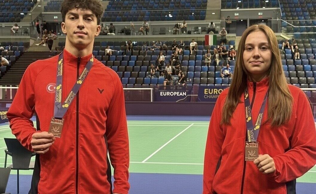 Erzincanlı badmintoncular Gökay Göl ve Nisa Nur Çimen, Dünya Gençler